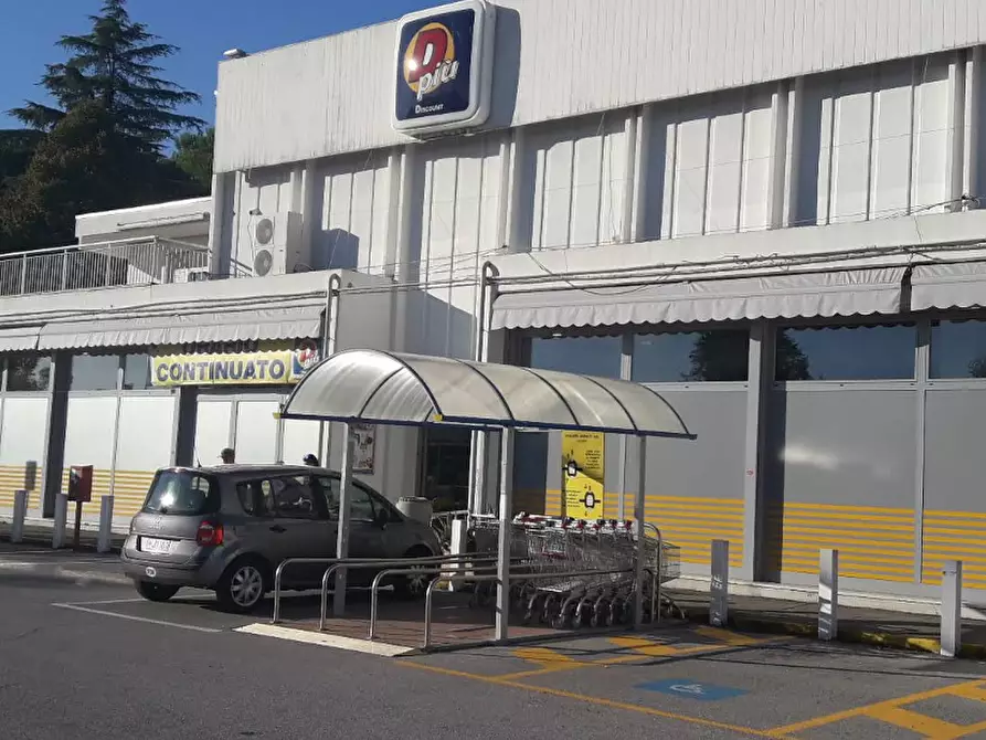 locale commerciale in vendita a Rimini in zona Celle