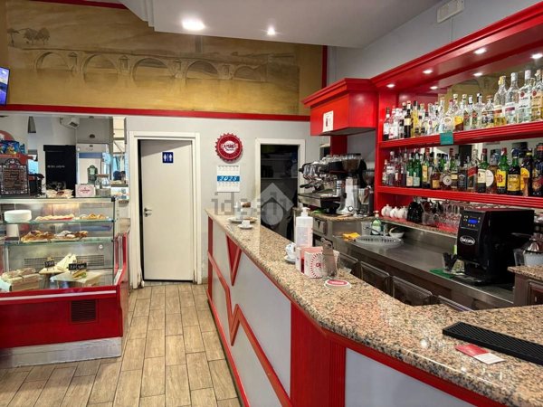 negozio in vendita a Rimini in zona San Giuliano a Mare