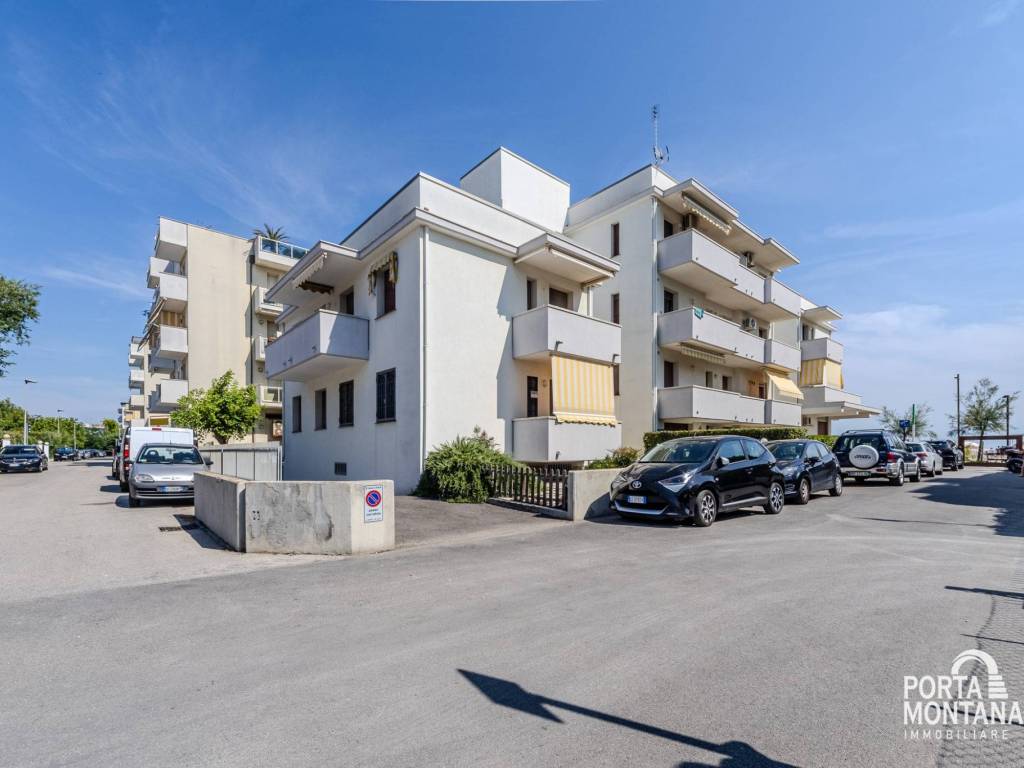 appartamento in vendita a Rimini in zona Viserbella