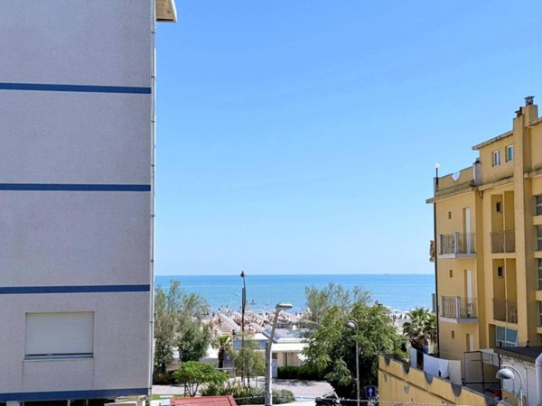 appartamento in vendita a Rimini in zona Miramare di Rimini