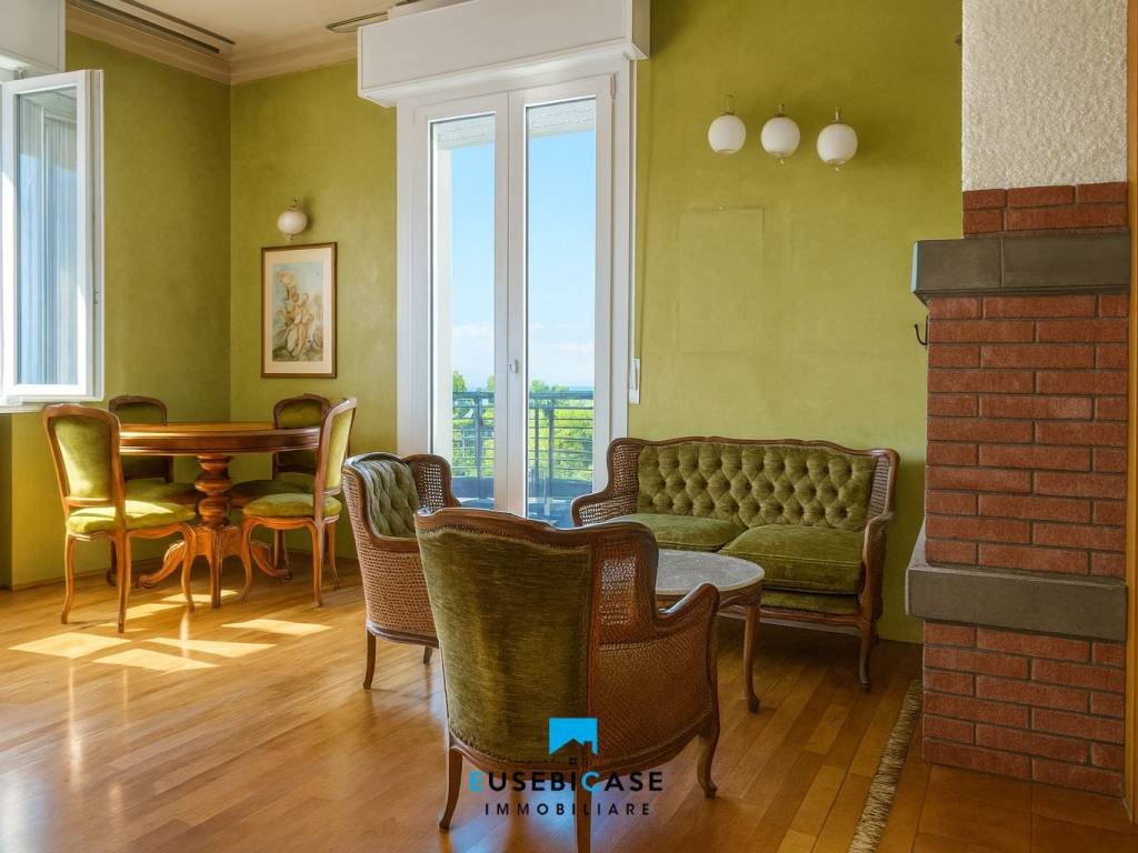 appartamento in vendita a Rimini in zona Marina Centro