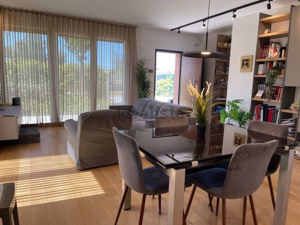 casa indipendente in vendita a Rimini in zona Viserba