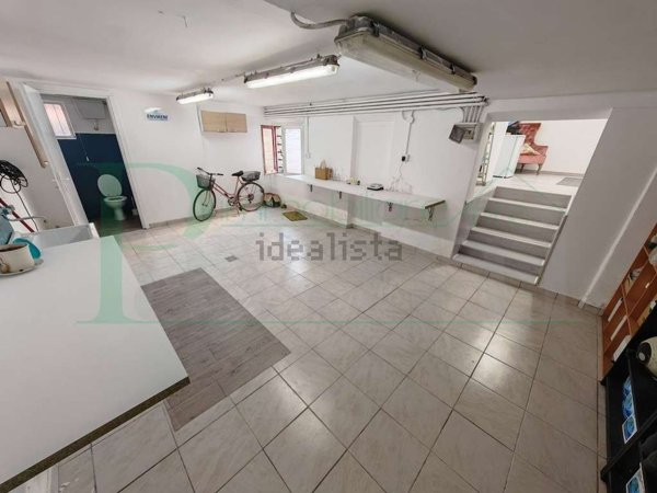 negozio in vendita a Rimini in zona San Giuliano a Mare