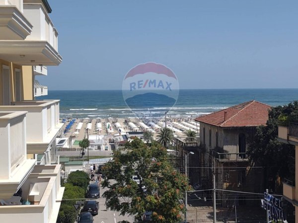 appartamento in vendita a Rimini in zona Miramare di Rimini