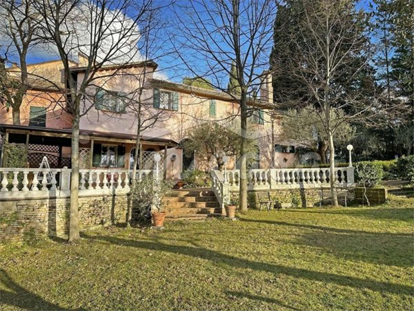 casa indipendente in vendita a Rimini in zona Corpolò