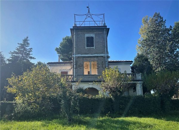 casa indipendente in vendita a Rimini