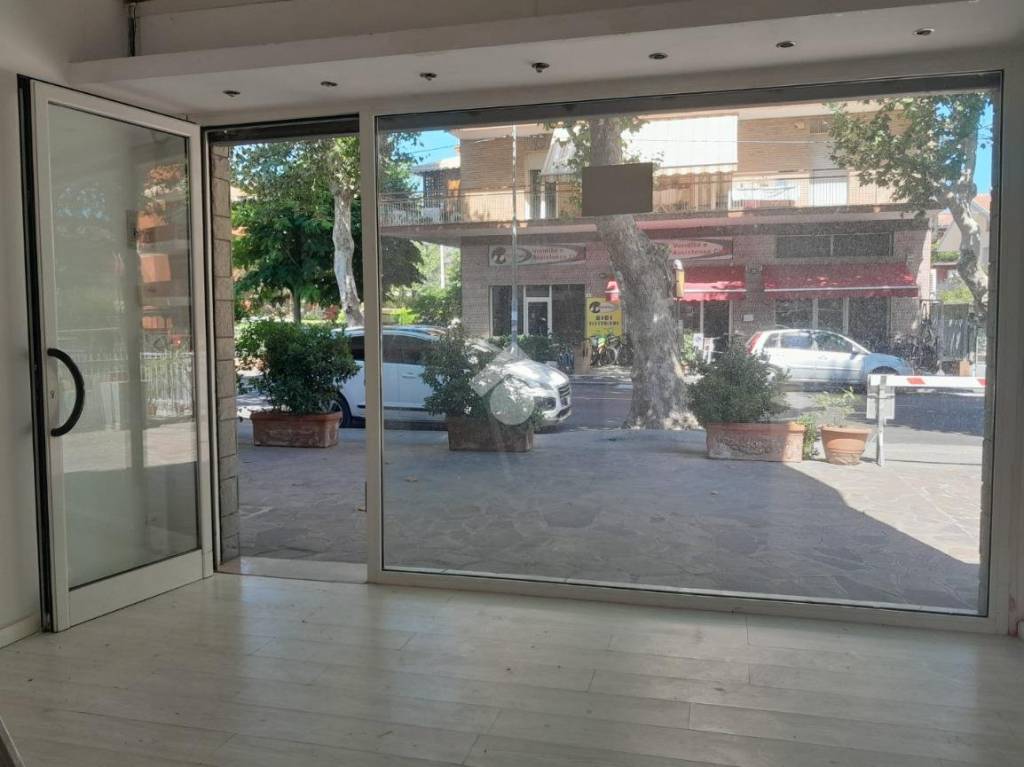 negozio in vendita a Rimini in zona Bellariva