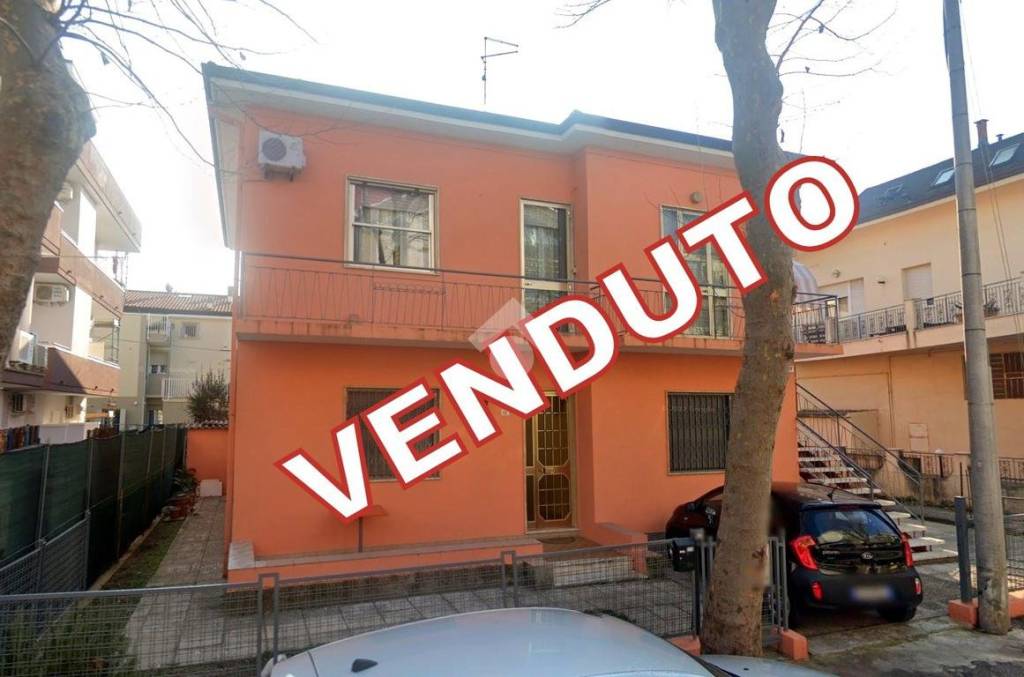appartamento in vendita a Rimini in zona Rivazzurra