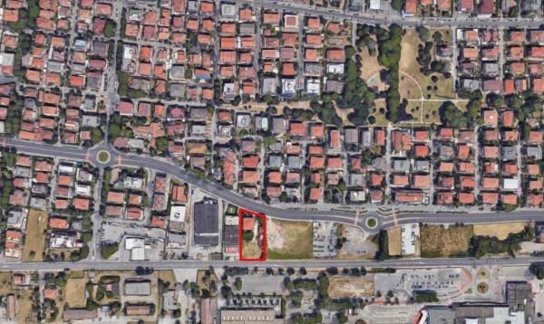 negozio in vendita a Rimini in zona Miramare di Rimini