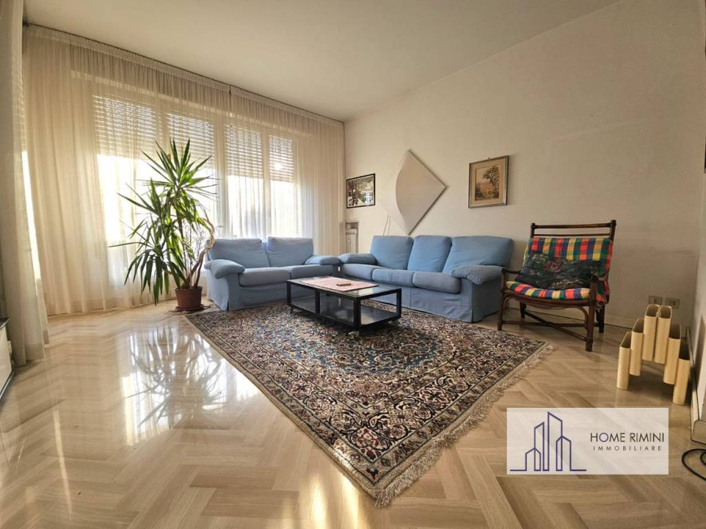 appartamento in vendita a Rimini in zona Marina Centro