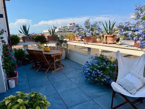 appartamento in vendita a Rimini in zona Marina Centro