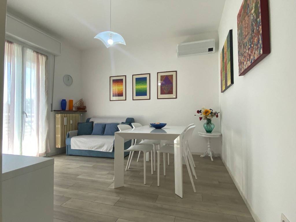appartamento in vendita a Rimini in zona Marina Centro