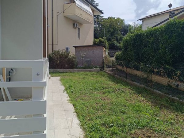 casa indipendente in vendita a Rimini in zona Spadarolo