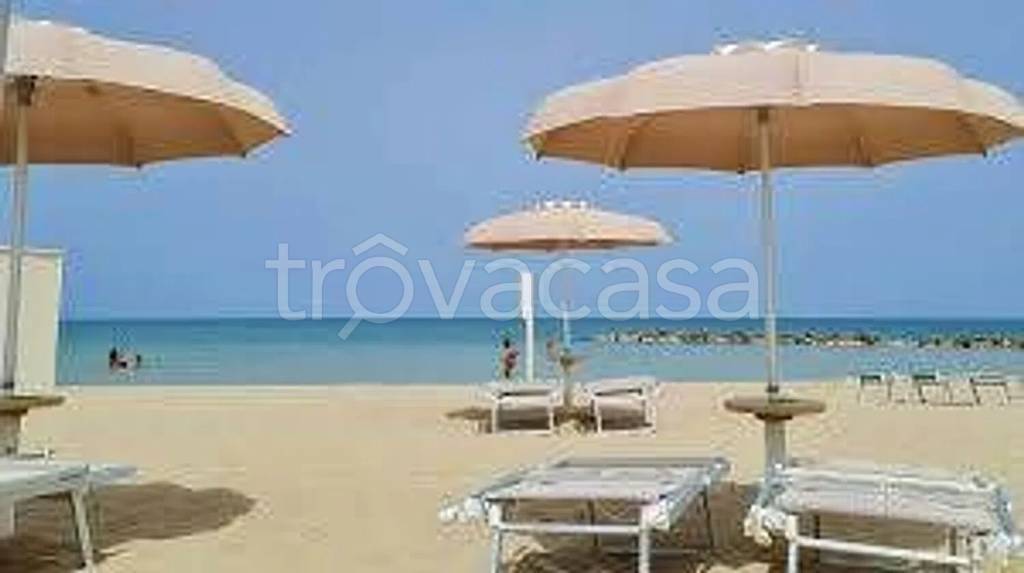 negozio in vendita a Rimini in zona Rivabella