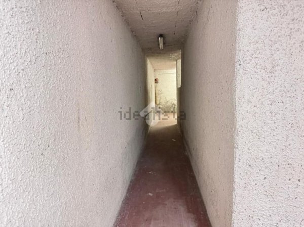 locale di sgombero in vendita a Rimini in zona Rivabella