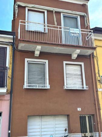 casa indipendente in vendita a Rimini in zona Vergiano