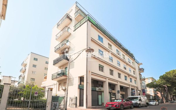 appartamento in vendita a Rimini in zona Marina Centro