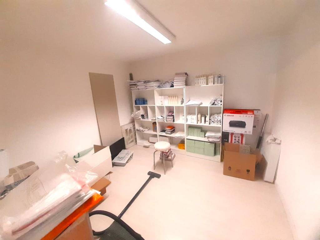 intera palazzina in vendita a Rimini in zona Miramare di Rimini