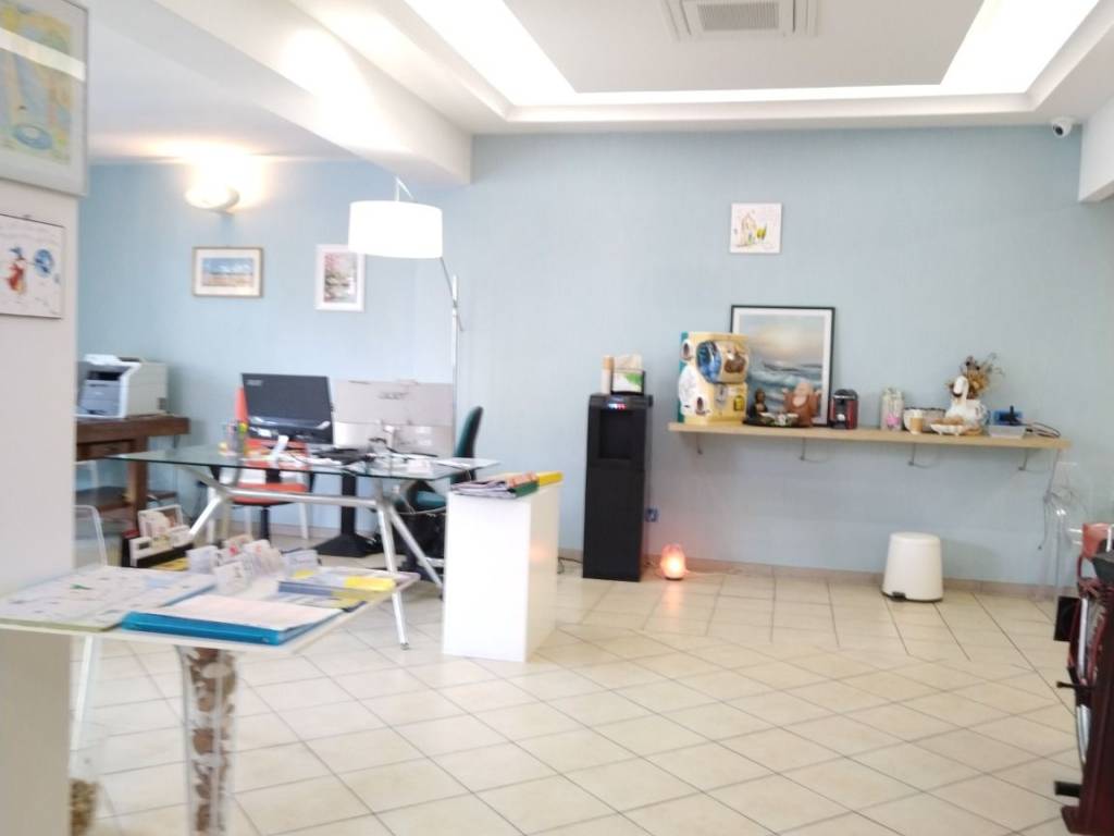 intera palazzina in vendita a Rimini in zona Viserbella