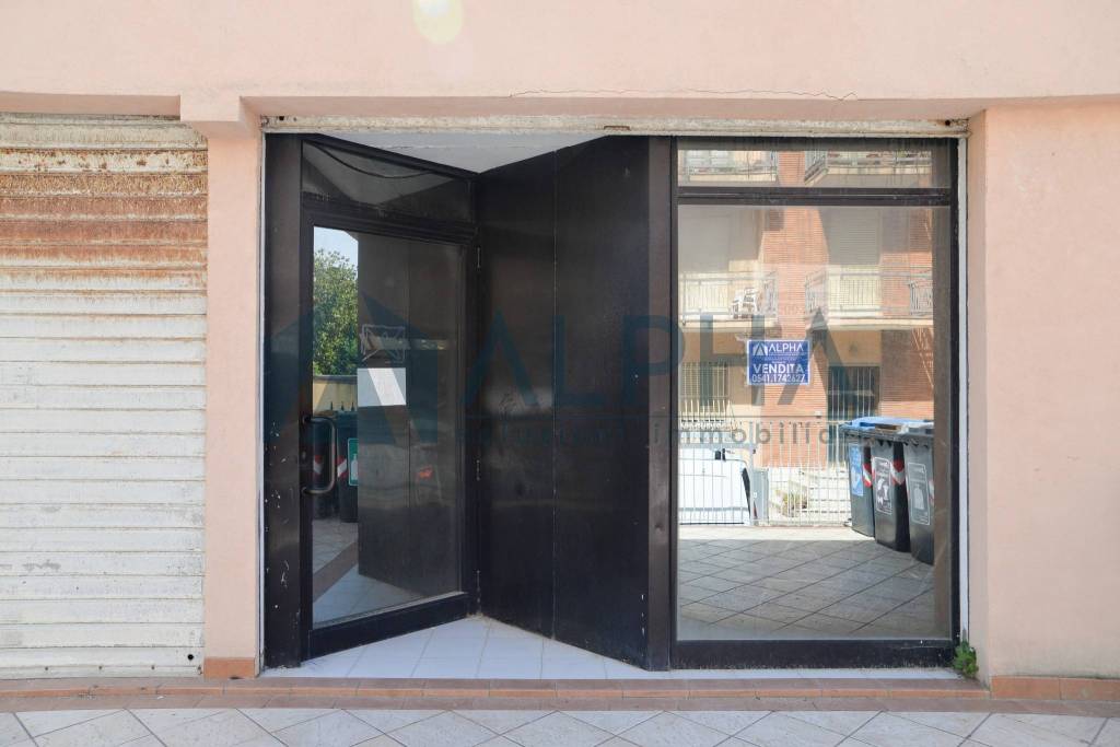 negozio in vendita a Rimini in zona Viserba