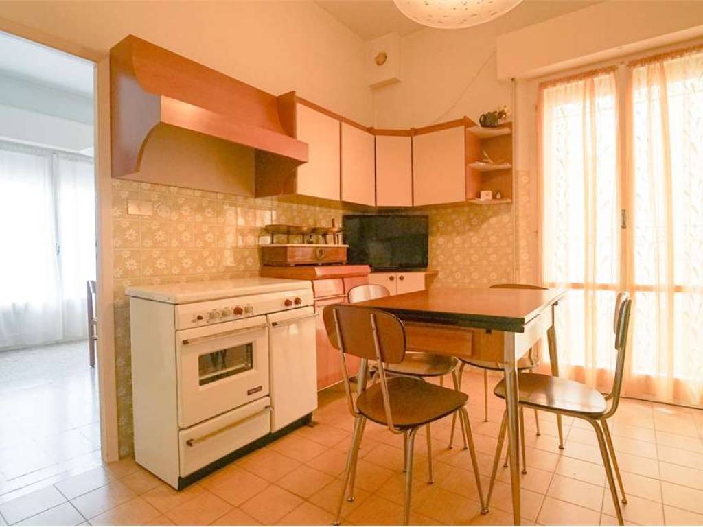 appartamento in vendita a Rimini in zona Miramare di Rimini