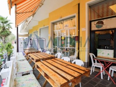 negozio in vendita a Rimini in zona Torre Pedrera