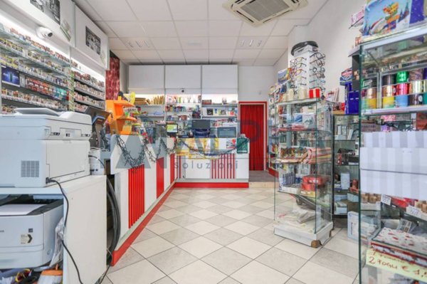negozio in vendita a Rimini in zona Torre Pedrera
