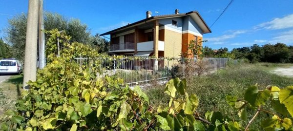 casa indipendente in vendita a Rimini