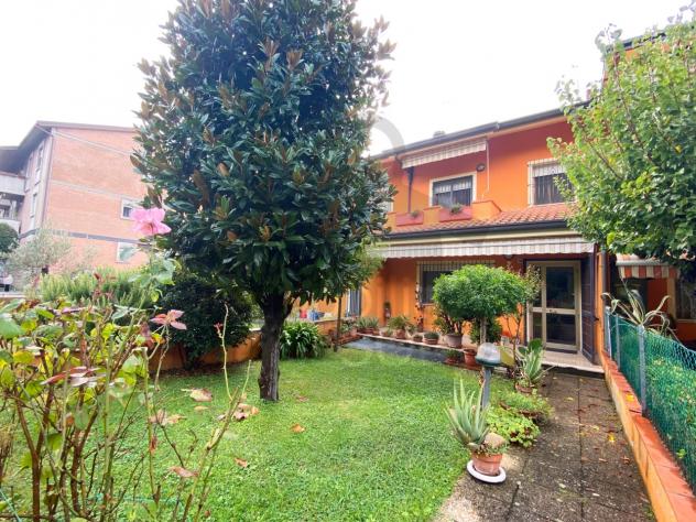 casa indipendente in vendita a Rimini in zona Corpolò