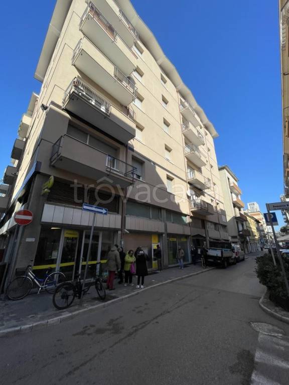 negozio in vendita a Rimini in zona Centro Storico