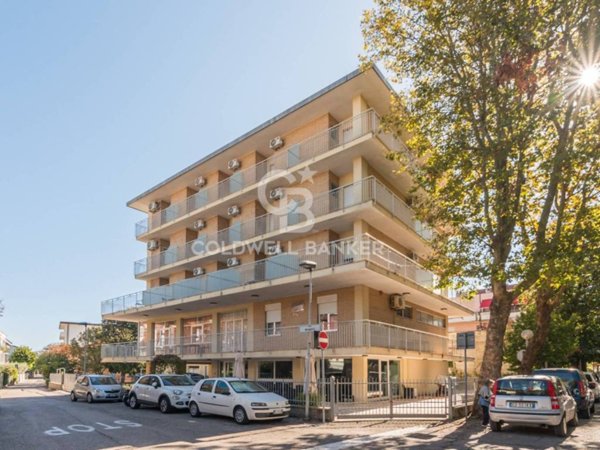 negozio in vendita a Rimini in zona Torre Pedrera