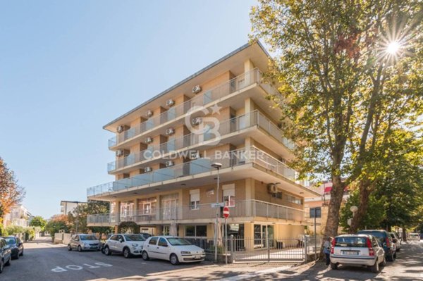 negozio in vendita a Rimini in zona Torre Pedrera