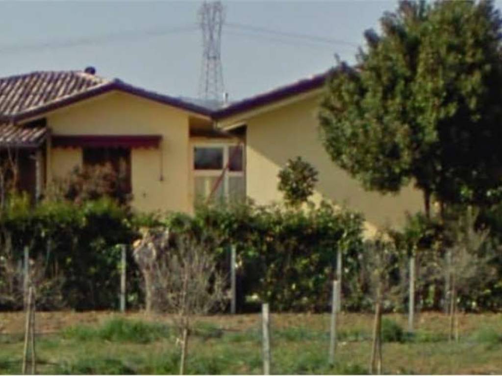 casa indipendente in vendita a Rimini in zona Gaiofana