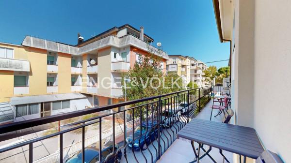 appartamento in vendita a Rimini in zona Miramare di Rimini