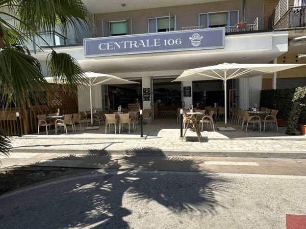 negozio in vendita a Rimini in zona Torre Pedrera