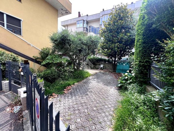 appartamento in vendita a Rimini in zona Miramare di Rimini