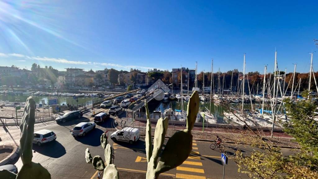 appartamento in vendita a Rimini in zona Marina Centro