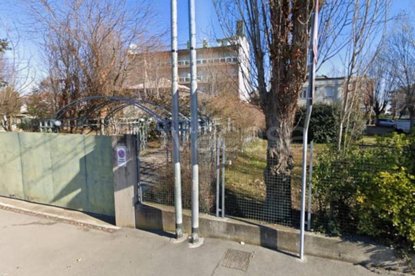 negozio in vendita a Rimini in zona Torre Pedrera