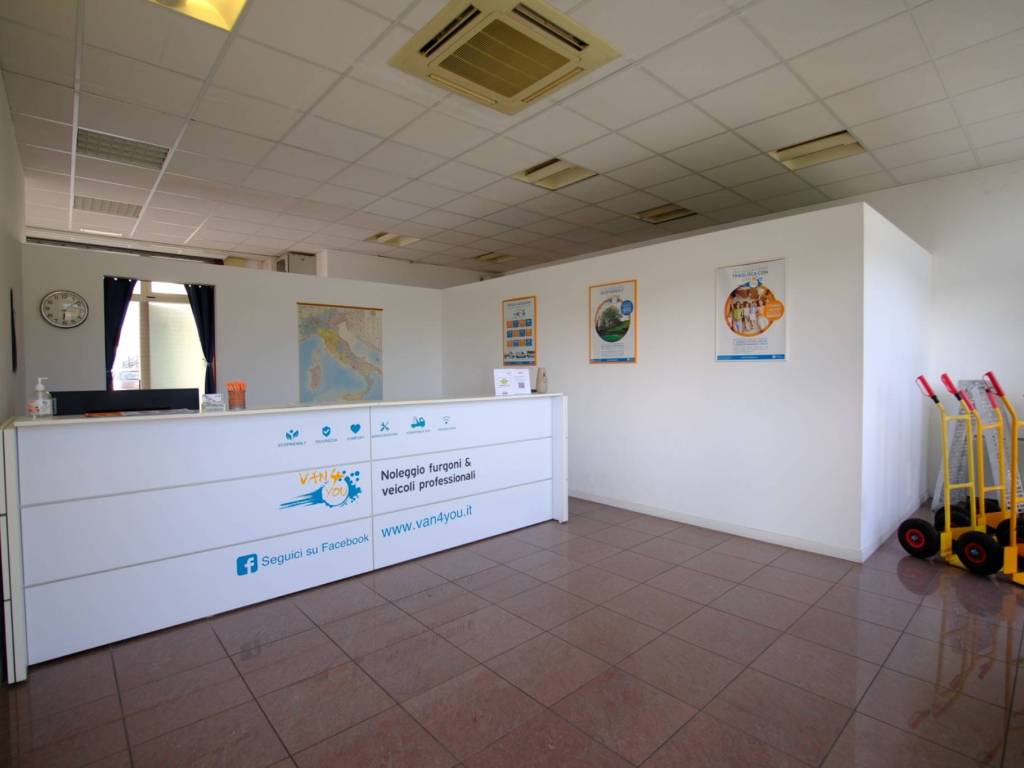 negozio in vendita a Rimini in zona Bellariva