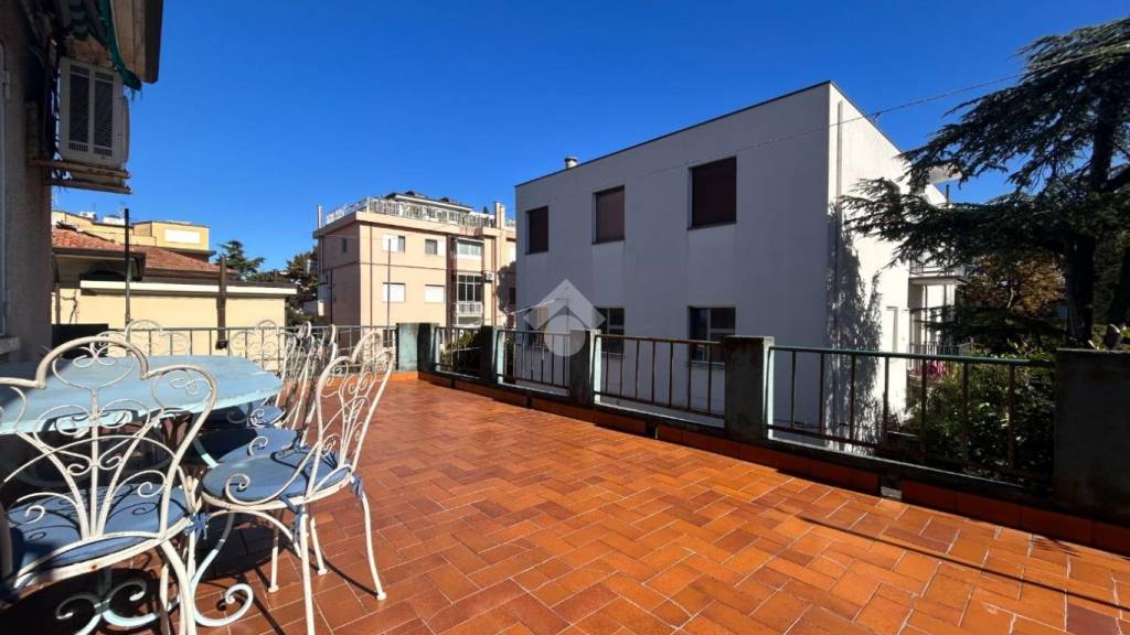 appartamento in vendita a Rimini in zona Marina Centro