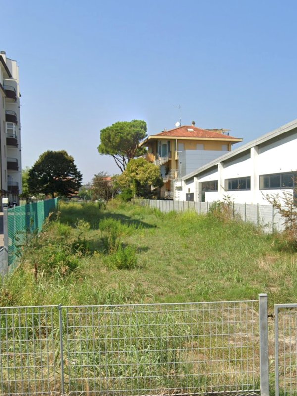 terreno edificabile in vendita a Rimini