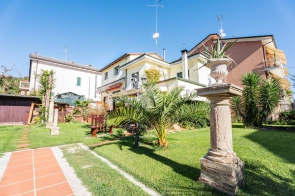 casa indipendente in vendita a Rimini in zona Grotta Rossa