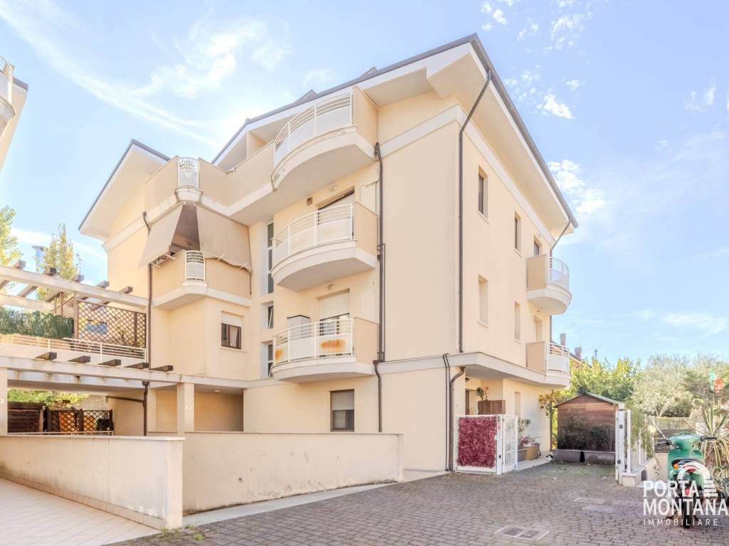 appartamento in vendita a Rimini in zona Viserba