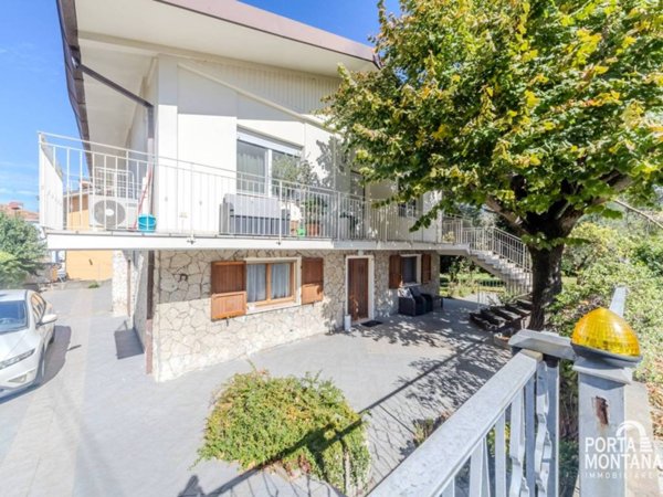 casa indipendente in vendita a Rimini in zona Viserba