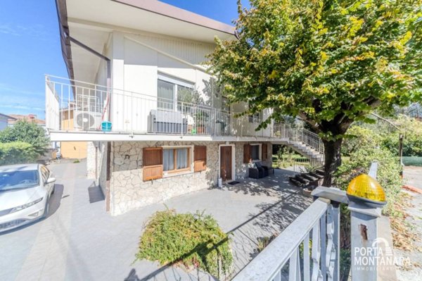 casa indipendente in vendita a Rimini in zona Viserba