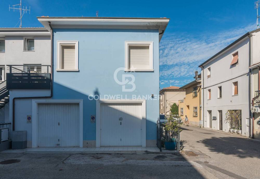 casa indipendente in vendita a Rimini