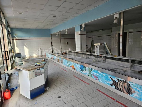negozio in vendita a Rimini in zona Marecchiese