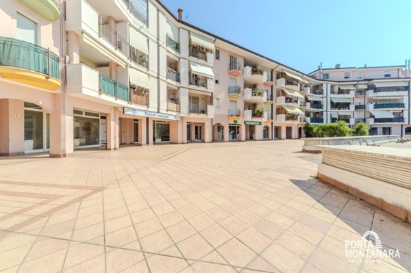 appartamento in vendita a Rimini in zona Miramare di Rimini