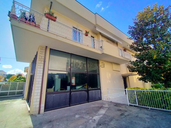 appartamento in vendita a Rimini in zona Rivazzurra