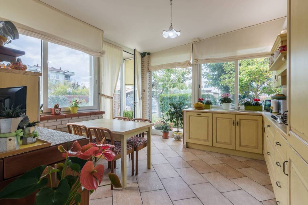 casa indipendente in vendita a Rimini in zona Viserba